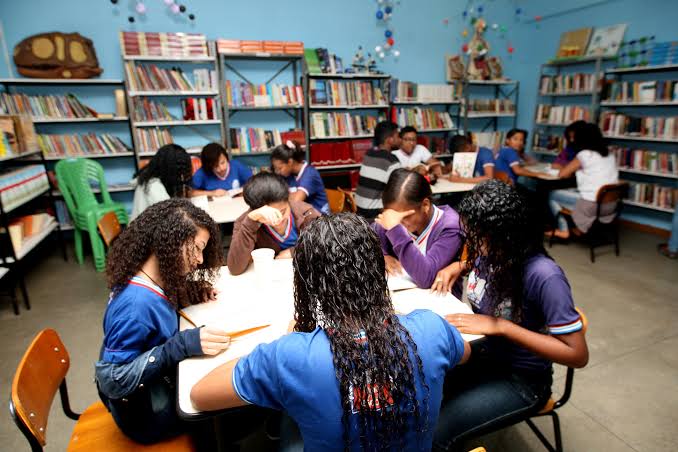 Sâmia Bomfim e Andréa Werner querem impedir que Governo Federal separe alunos com deficiências nas escolas