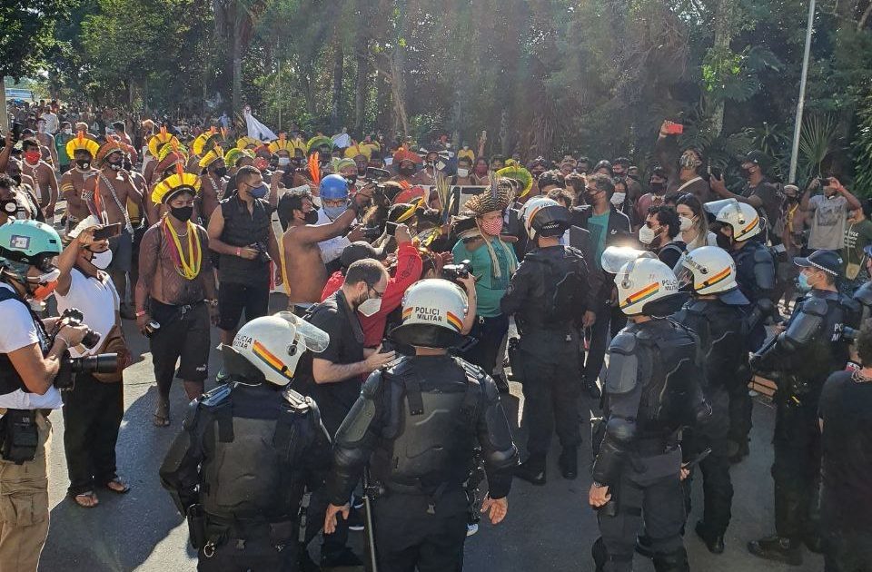 Bancada do PSOL e Joenia Wapichana representam contra Ibaneis Rocha por repressão à indígenas