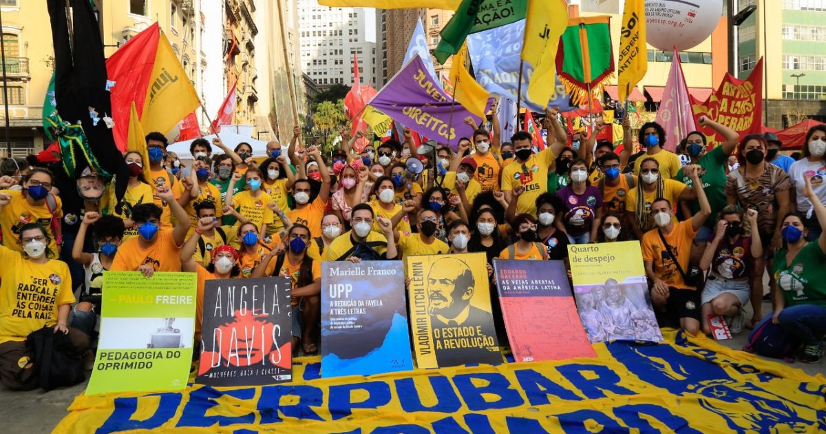 Em 02 de outubro vamos às ruas para que Bolsonaro não continue destruindo o Brasil. Veja os locais dos atos!